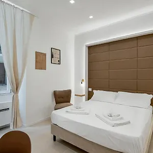grenni-guesthouse.hotelitalianriviera.com/