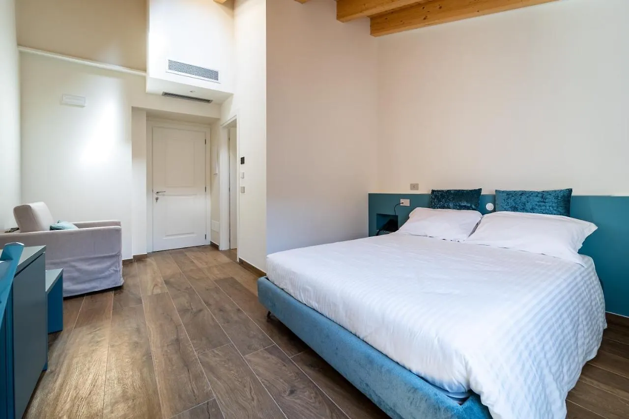 Inn Villa Veronesi San Martino della Battaglia Italy